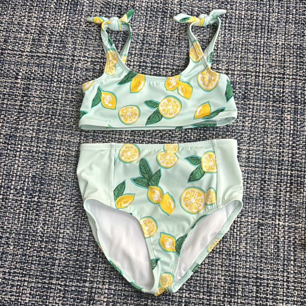 DSG Size 8 Girls Swim (lemons)